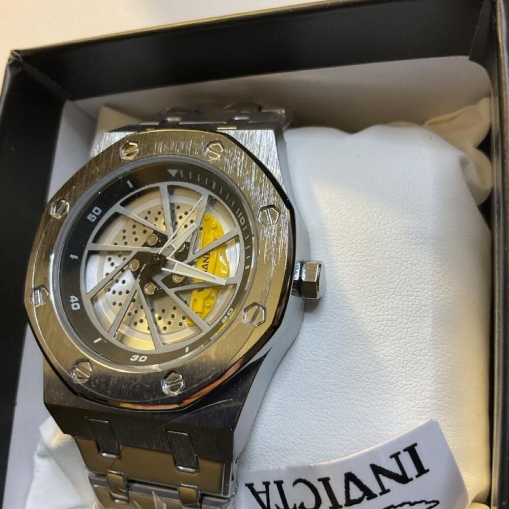 Invicta Men's Black and Grey Watch